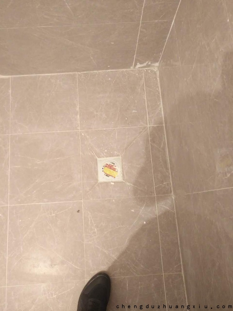 成都装修网:贴砖地漏处理工艺